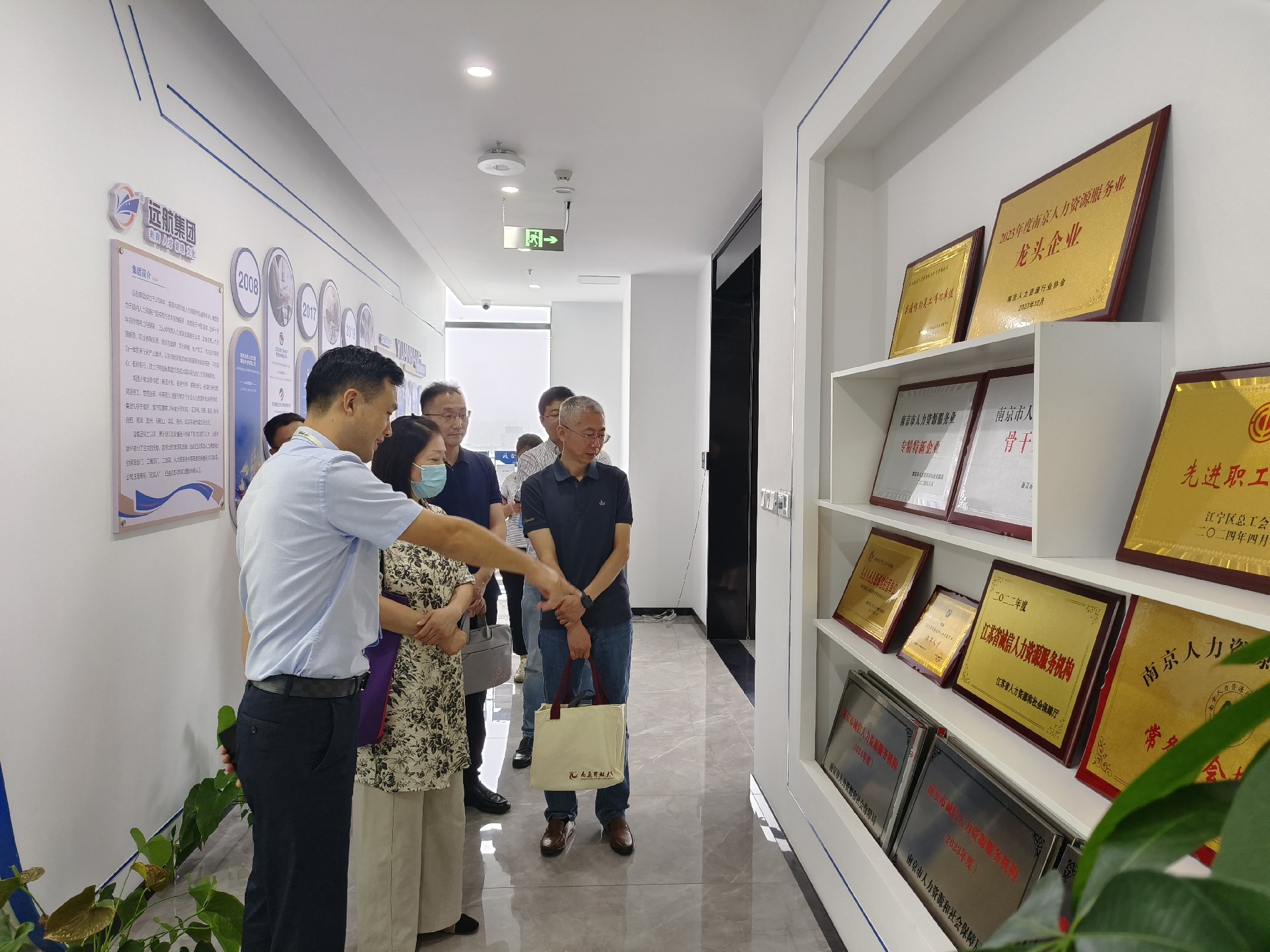 1759032371132774.jpg 1759032371132774.jpg