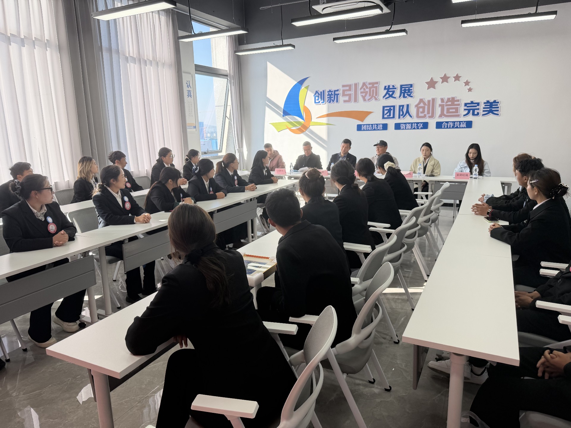 1763625045185640.jpg 1763625045185640.jpg